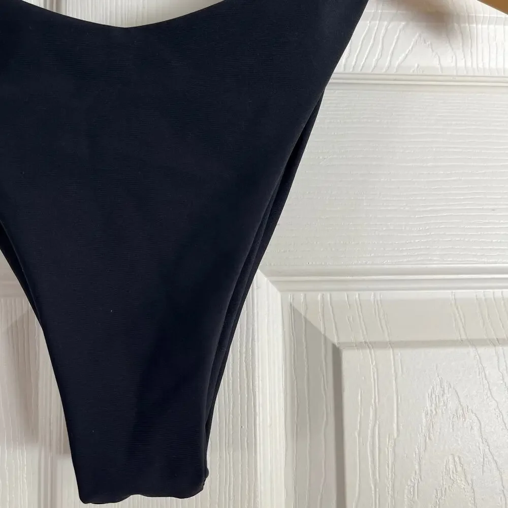 Skatie• ‘Suzanne’ Bikini Bottoms in Black - Picture 5 of 12